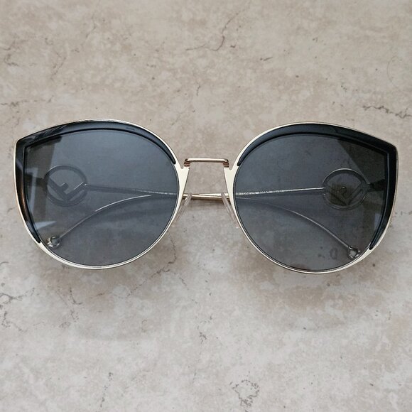 NWOT FENDI BUTTERFLY ITALY BLACK GOLD CAT EYE METAL F LOGO OVERSIZED SUNGLASSES main image 10